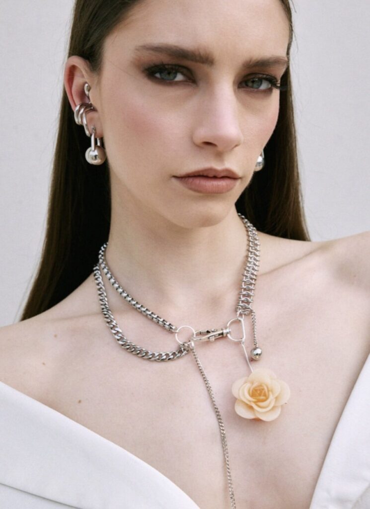 Bloom necklace